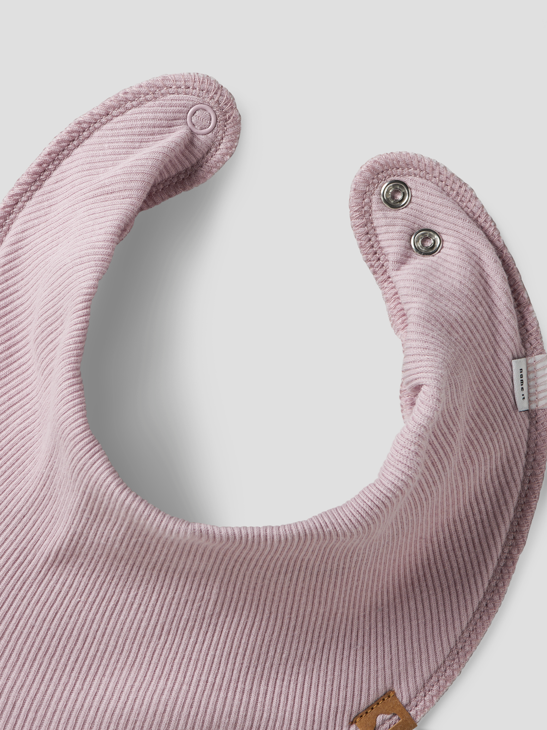 model_shot-front_full